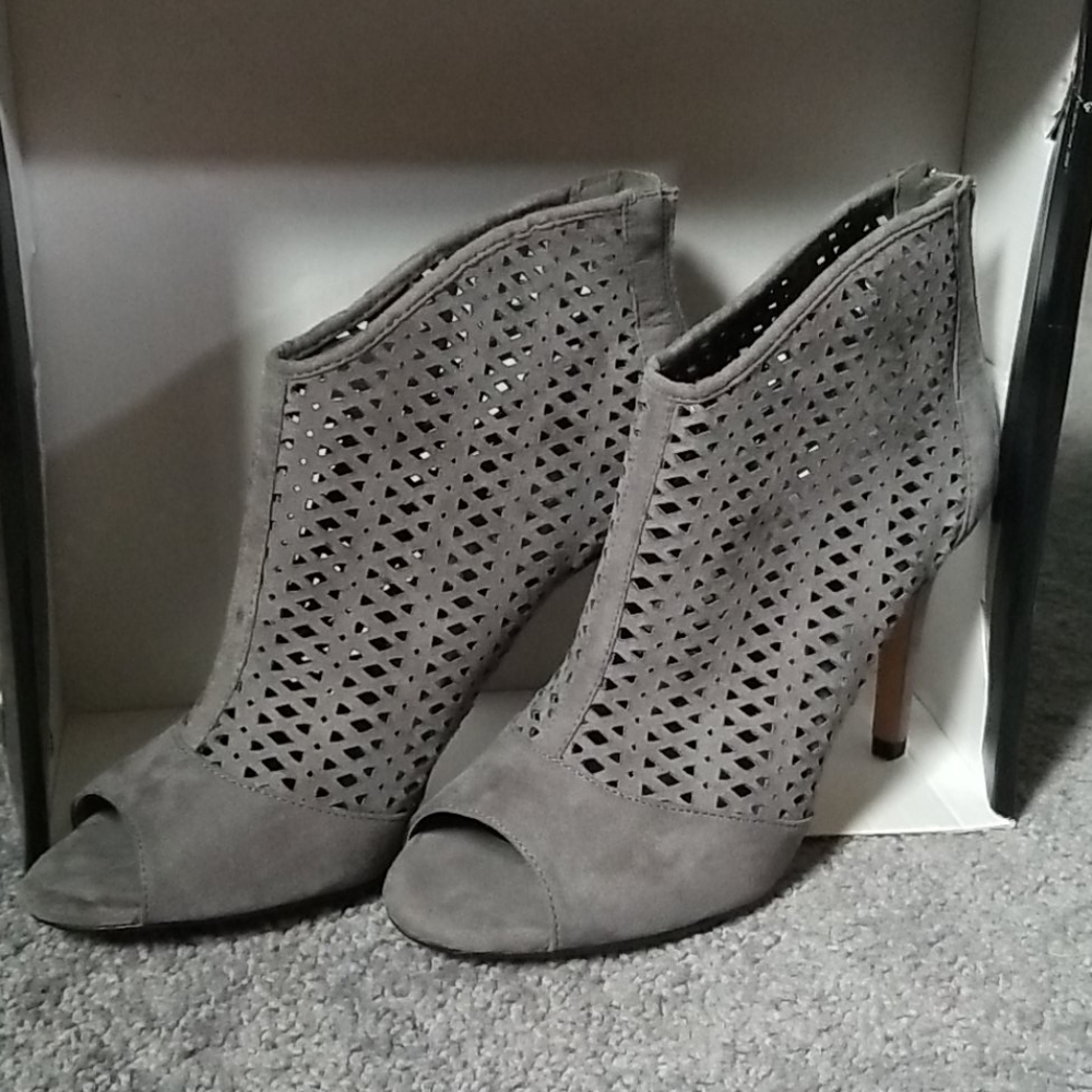 Women's Metaphor Gray heels